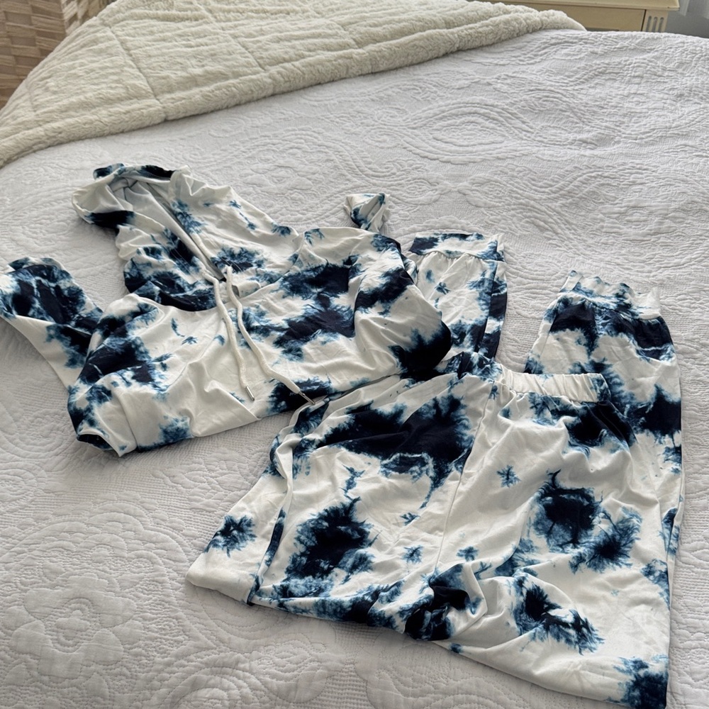 SHEIN Navy and White Tie-Dye Apparel